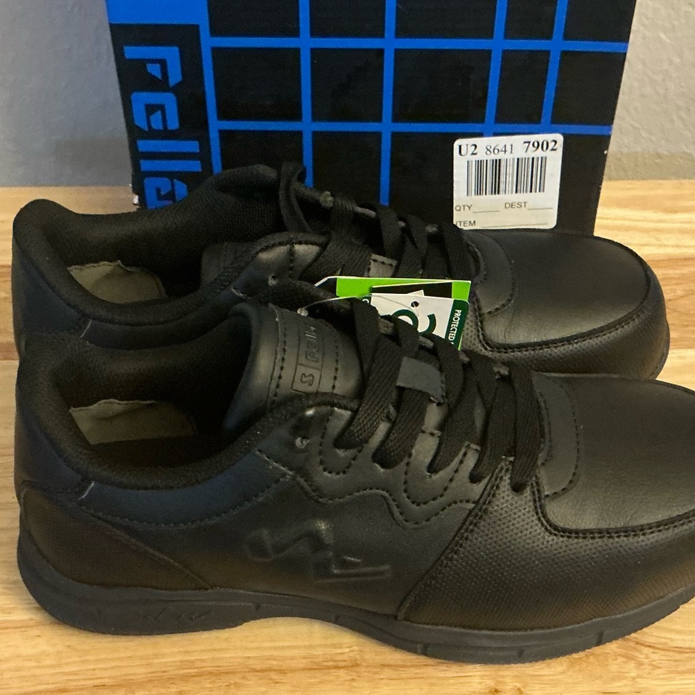NWT Fellas Unisex Black Work Shoes Composition Toe Sturdy Men’s 7/ Women’s 9